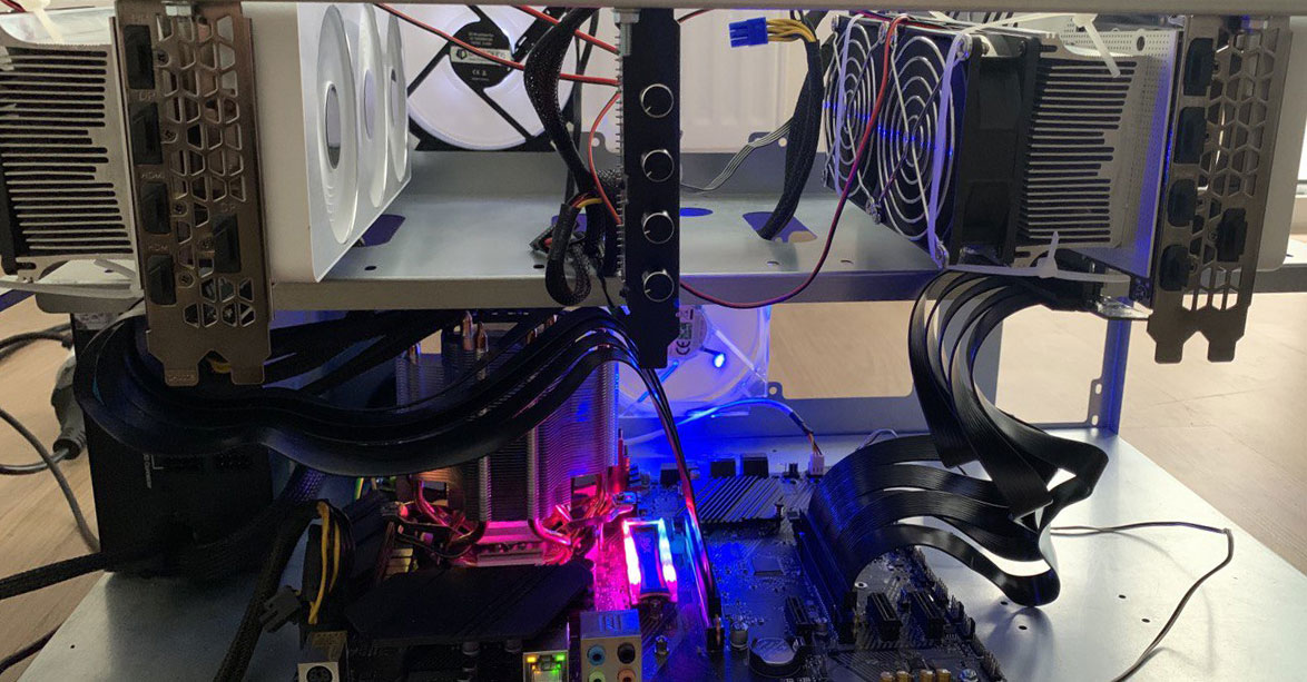 Сервер с двумя RTX 3080 Ti с отдельным охлаждением бэкплейтов